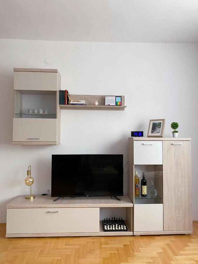 Apartment Varezic プルジネ エクステリア 写真