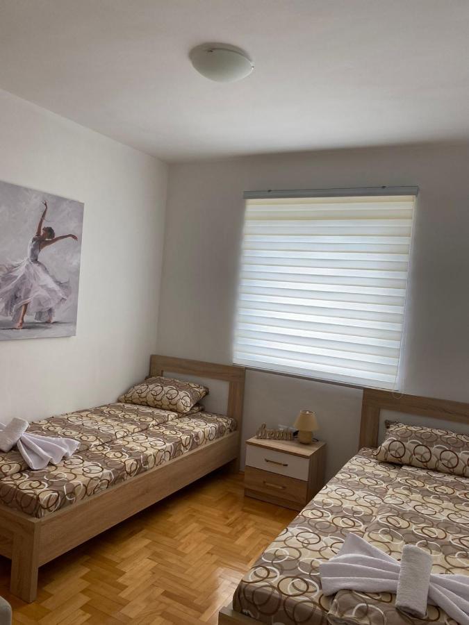 Apartment Varezic プルジネ エクステリア 写真