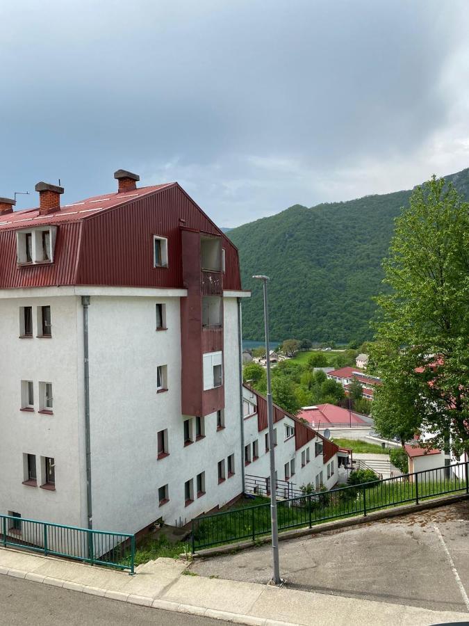 Apartment Varezic プルジネ エクステリア 写真
