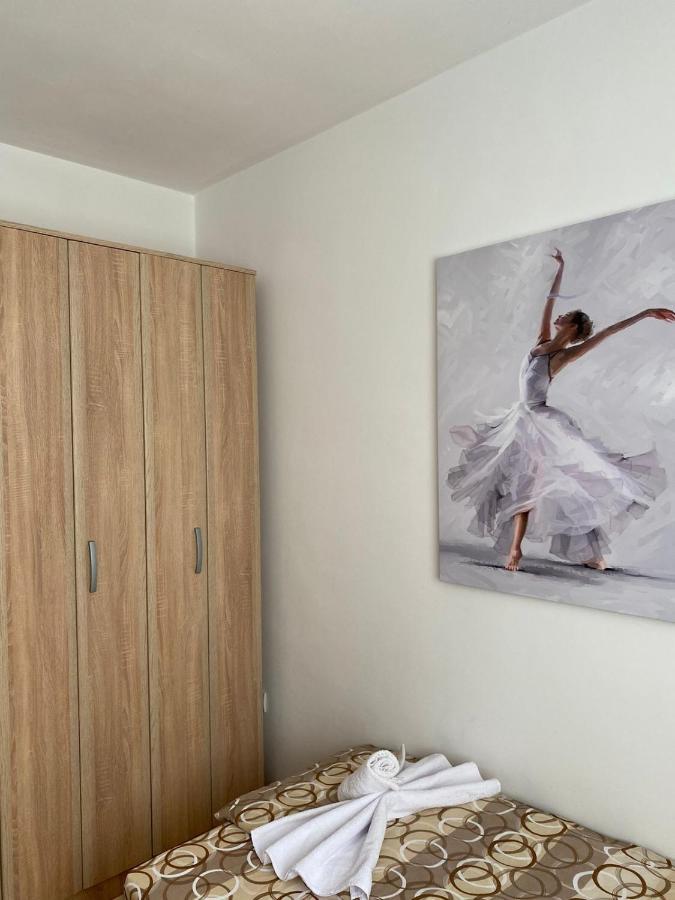Apartment Varezic プルジネ エクステリア 写真