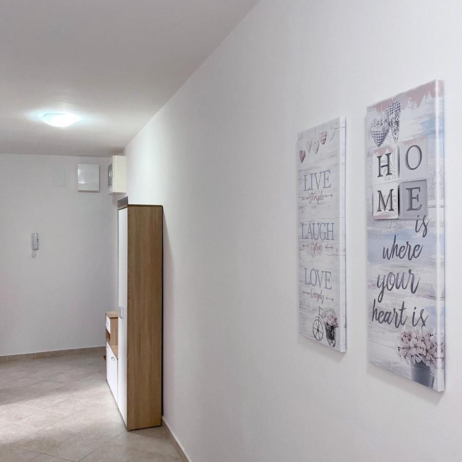 Apartment Varezic プルジネ エクステリア 写真